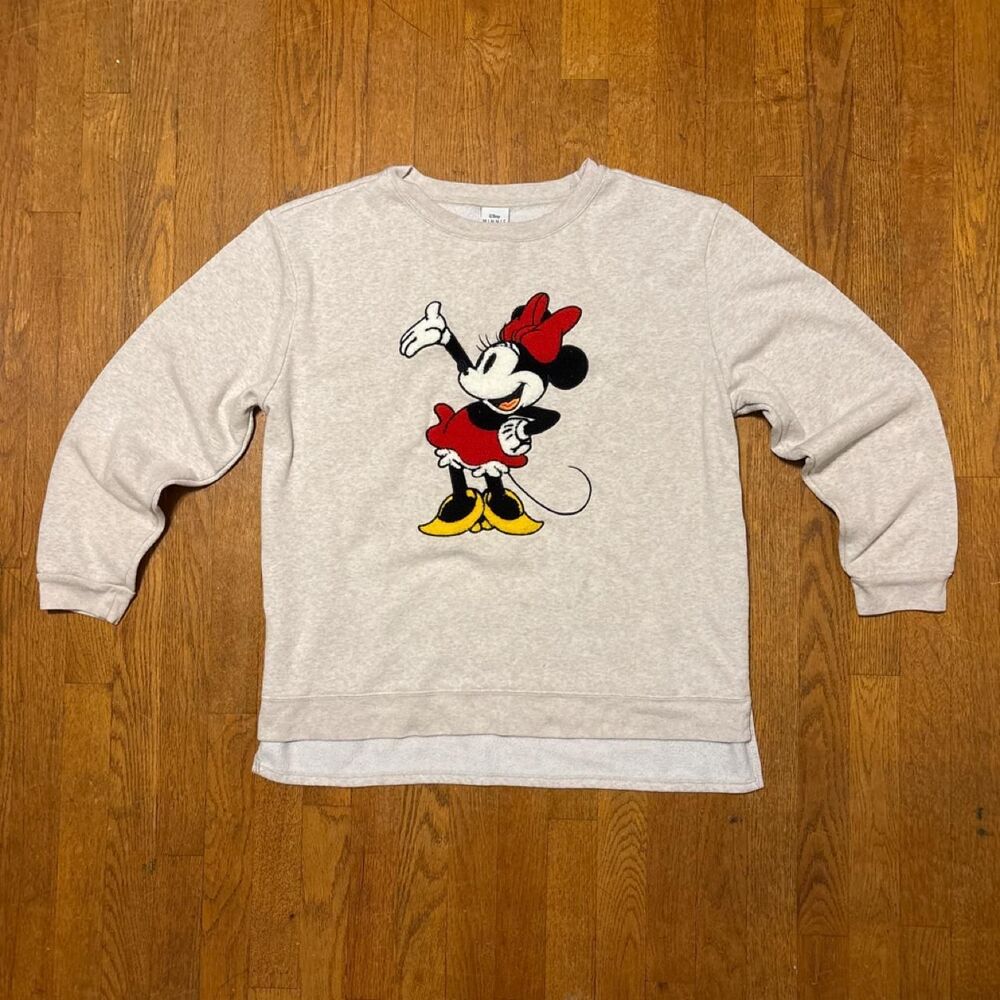 Disney Women's Grey and Cream Sweatshirt